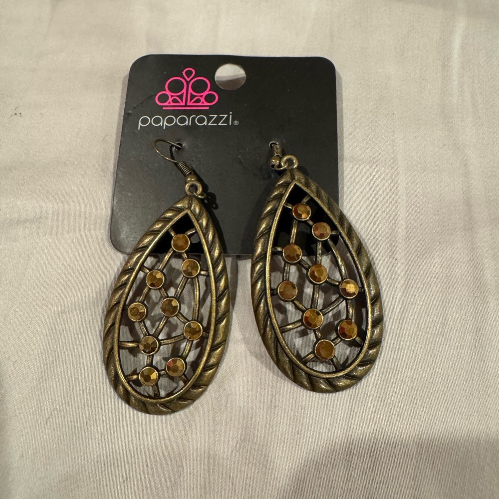 NWT Paparazzi Brass “Industrial Incandescence” Earrings